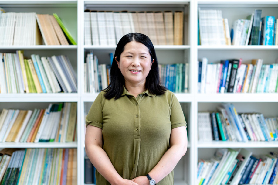 Maiko Akasaka
Associate Professor